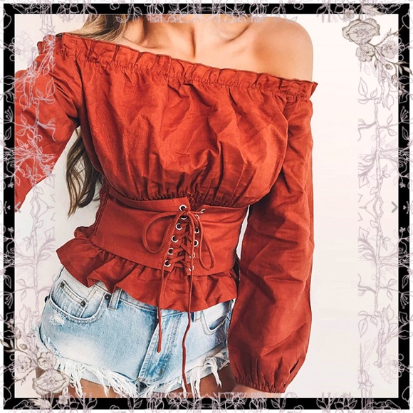 Tops - 🦉🍁just in 🦉🍁burnt orange top